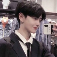 陌颜.（万战司空震）